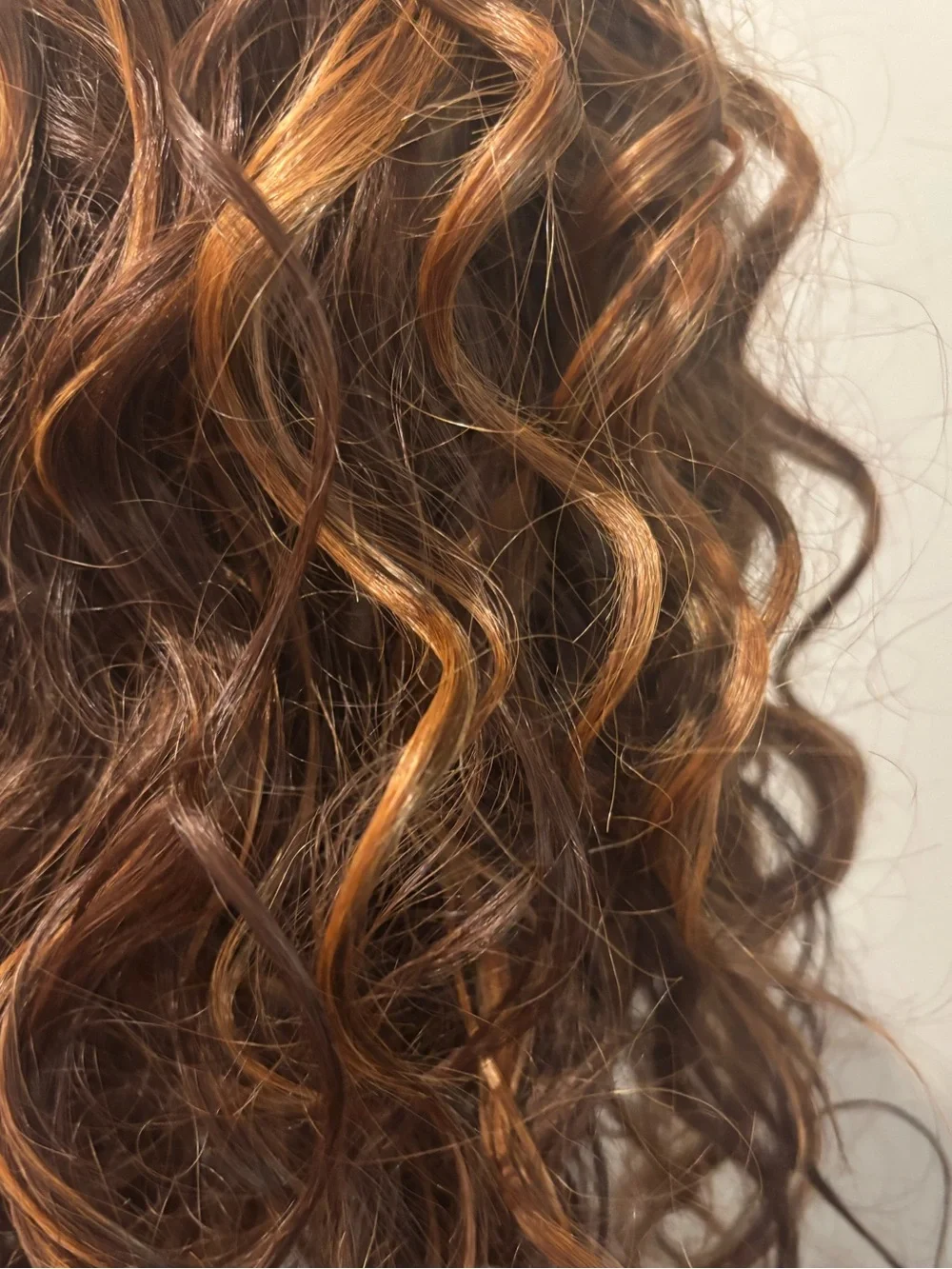 Chelsey Smith Cosmetics - Carry (Ginger Blend) Women’s Synthetic Wig Petite